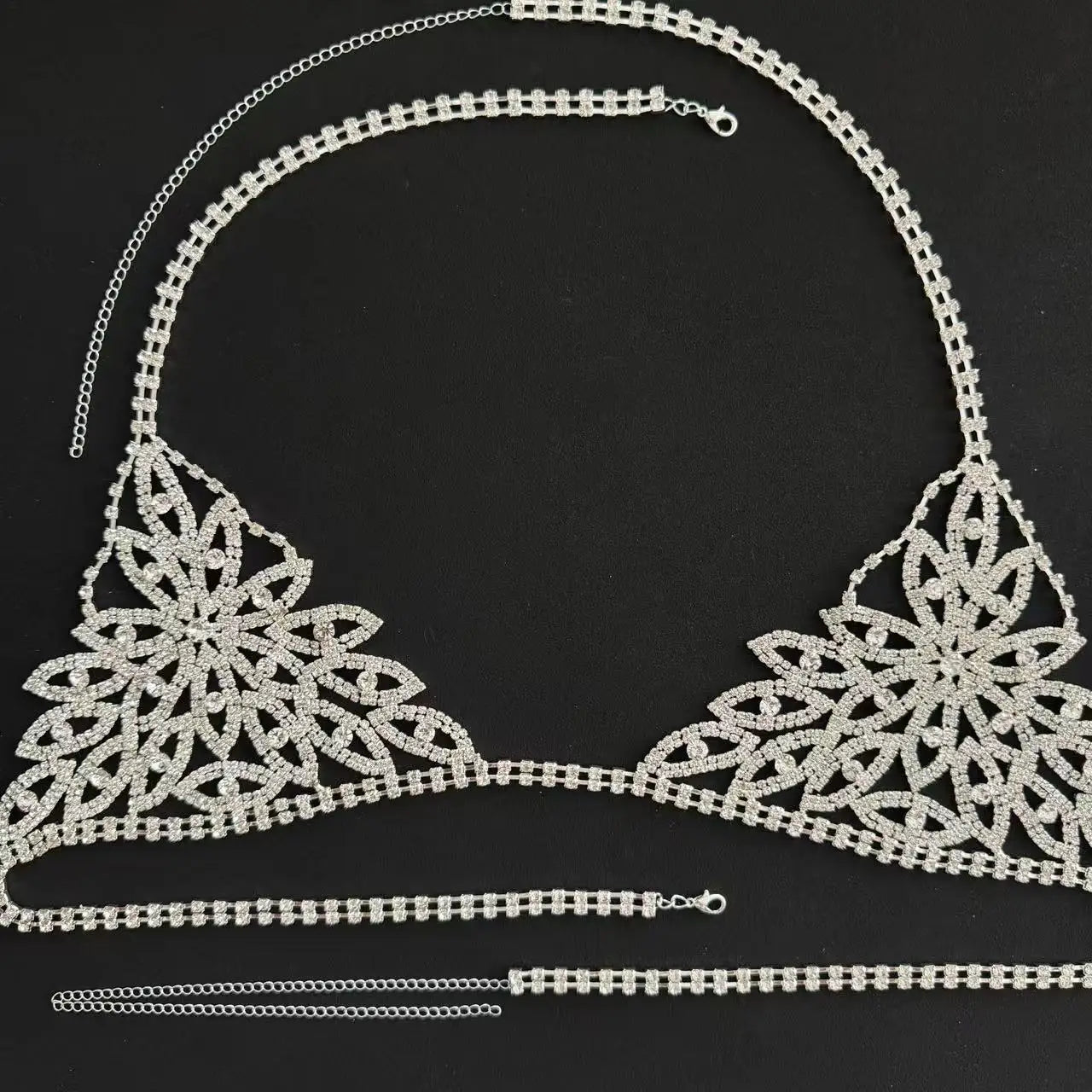 The chic Bohemian style Rhinestone mesh finger bracelet is the perfect choice for casual wear, gifts, and finger jewelry
