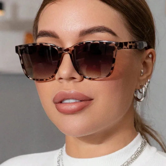 Retro Classic Vintage Square Sunglasses Women Oversized Sunglasses Women Men Retro Leopard Luxury Sun Glasses UV400 Glasses