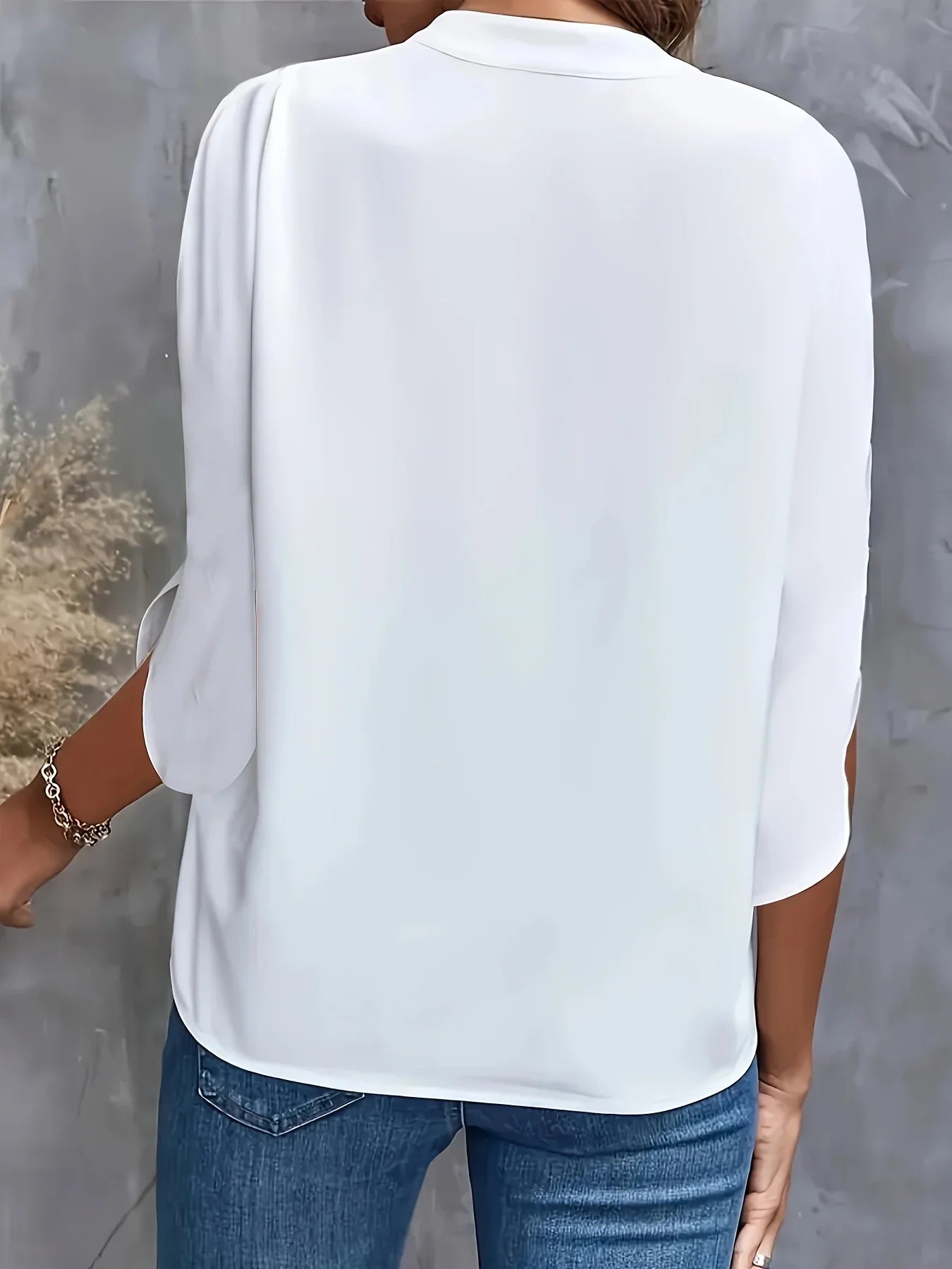Plus Size Shirts New V-neck Summer Elegant Women's Blouses Solid Color Loose Short Sleeve Casual White Office Lady Tops Clothing