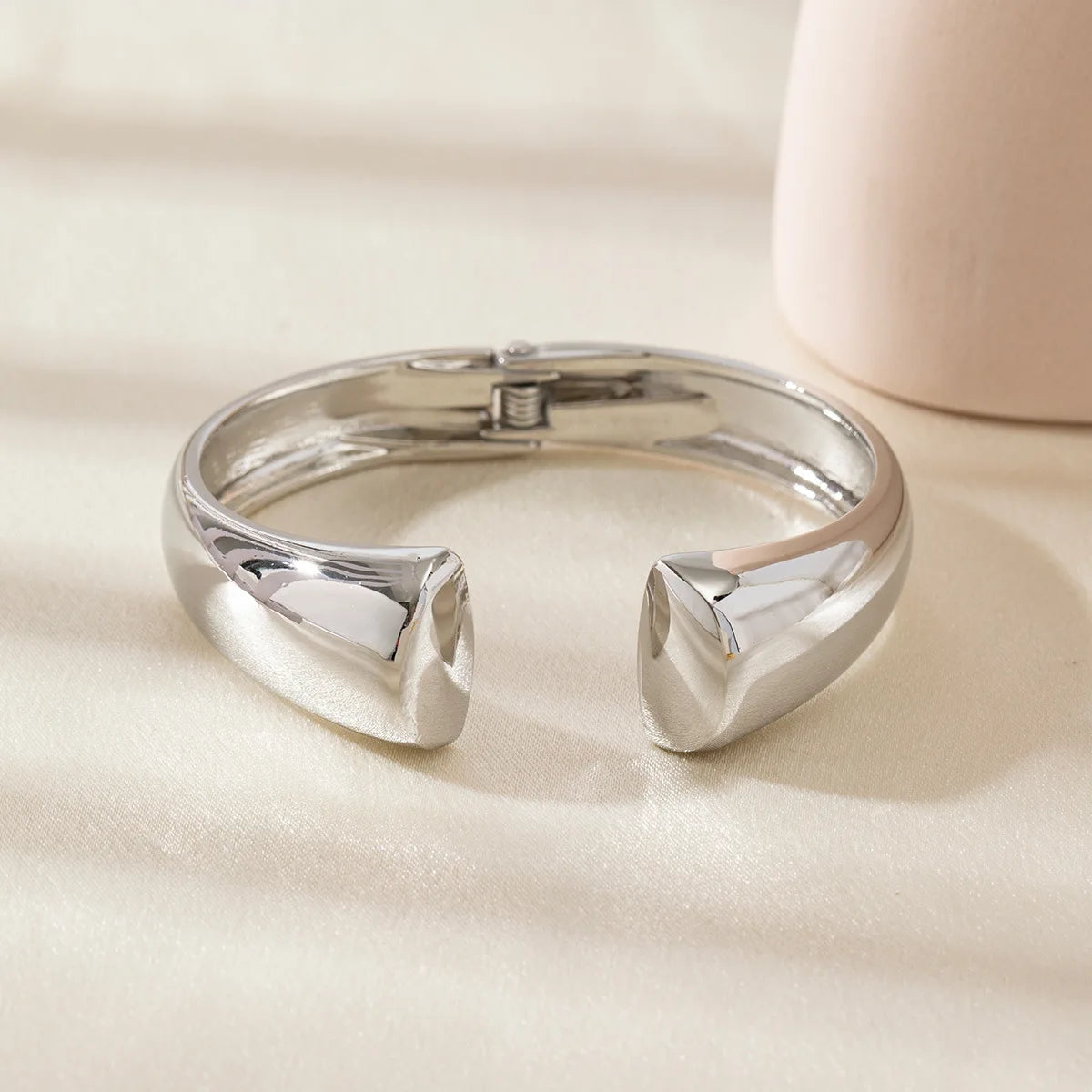 DIEZI Punk Hip Hop Geometric Cuff Bangles Exaggerated Irregular Gold Silver Color Metal Spring Bangles For Women Men Bracelet