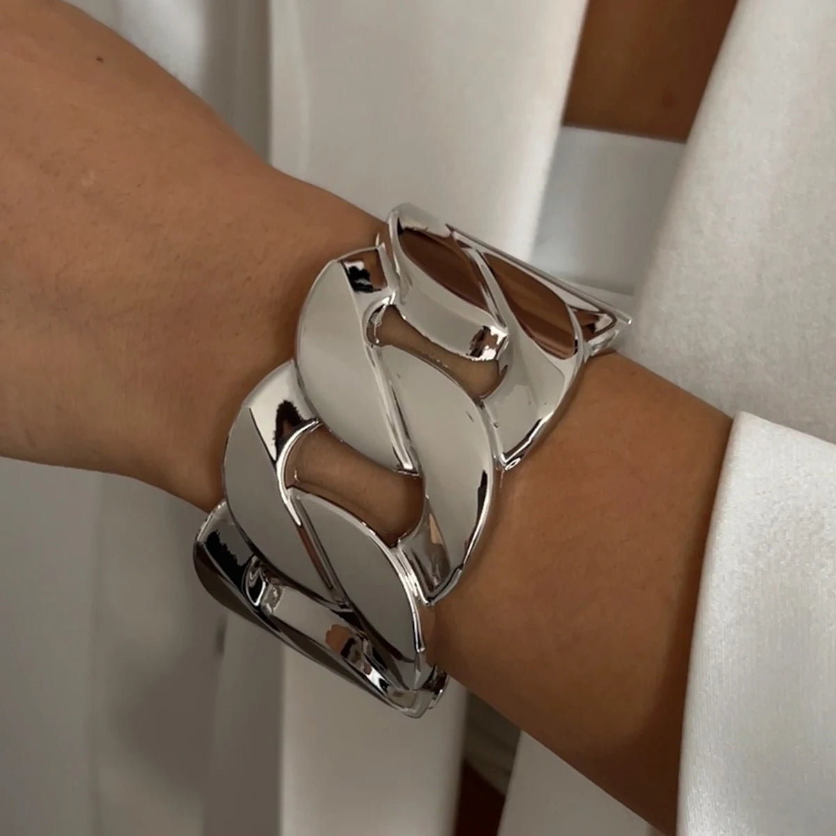 SHIXIN Exaggerated Smooth Gold Color Wide Chain Spring Bangle for Women Hip Hop Metal Geometric Cuff Bracelet Unisex Men Jewelry