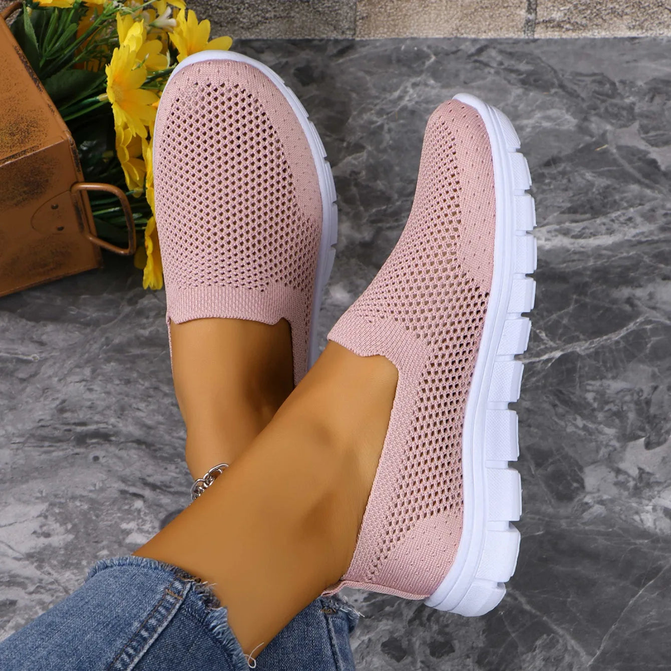 Women Sneakers 2024 New Spring Summer Casual Single Shoes Old Beijing Cloth Shoes Soft Sole Flat Designer Shoes Zapatos De Mujer