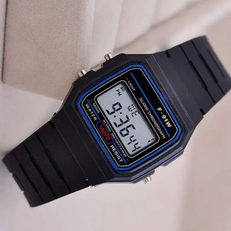 Luxury Ladies Wristwatches Relojes Para Mujer Retro Square Electronic Watches Digital Display Women Men Watch Rose Gold Silver