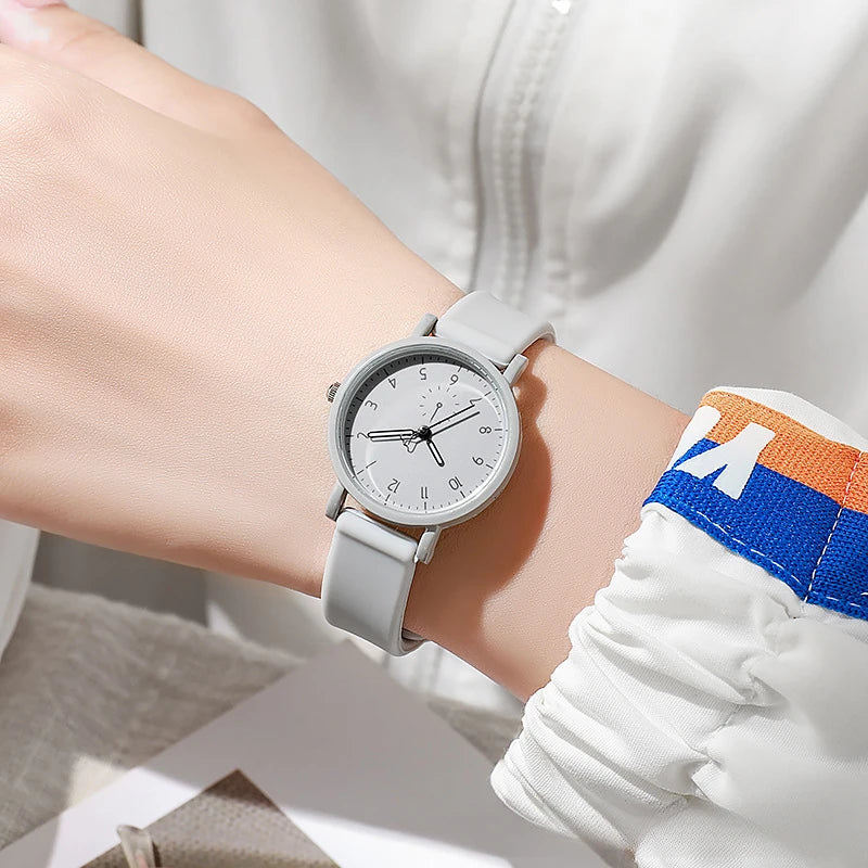 Women's Watch Fashion Simple Quartz Watch Student Sports Watch