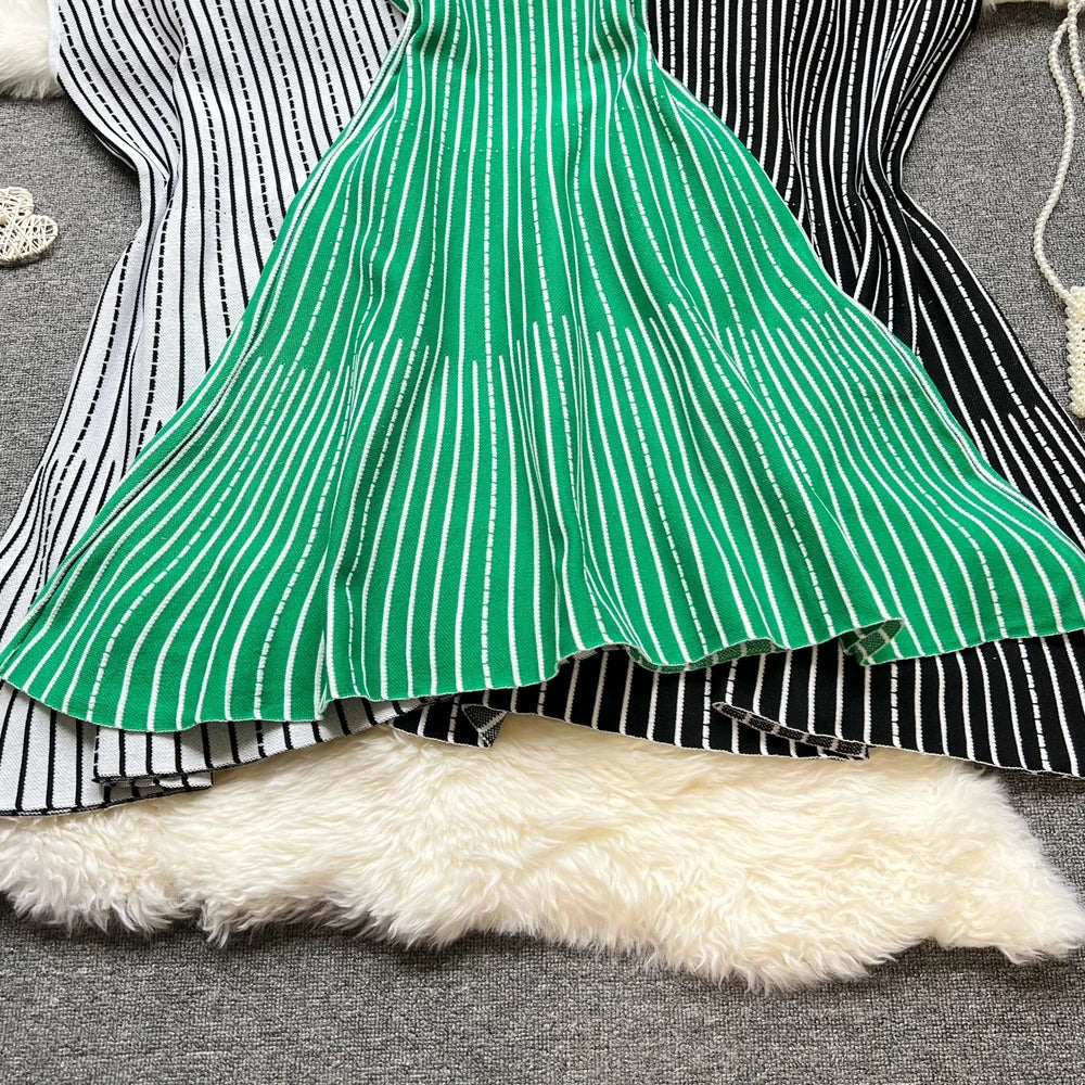 YuooMuoo Chic Fashion Sexy Slim Waist Knitted Short Dress Ins Hot 2025 Women Y2K Vertical Stripes Summer Dress Party Vestidos