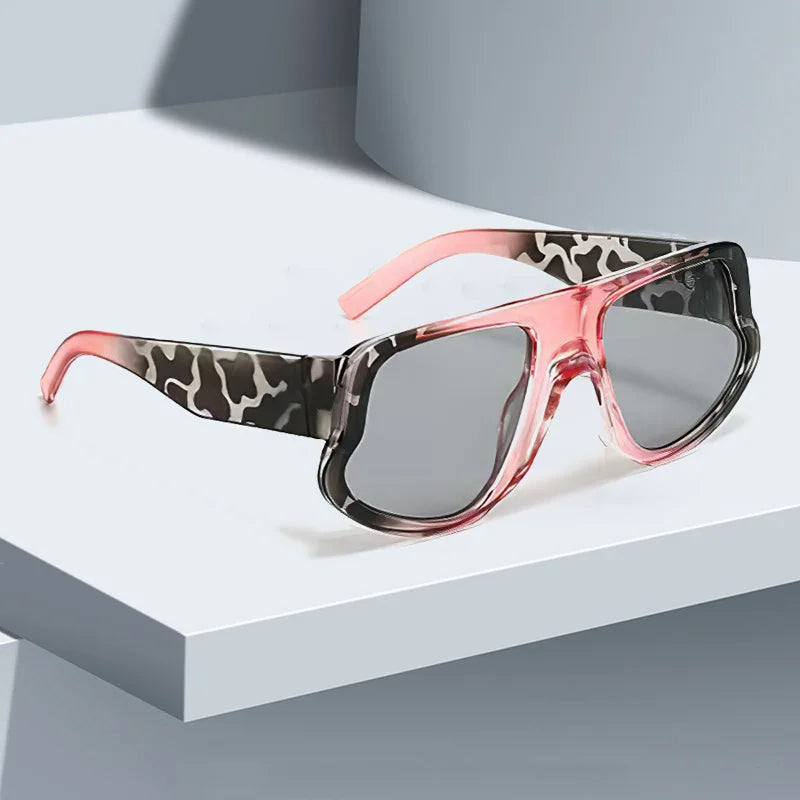 2025 New In Fashion Rectangle Sunglasses Women Brand Designer Eyewear Vintage Small Frame Sun Glasses Ladies Black Square