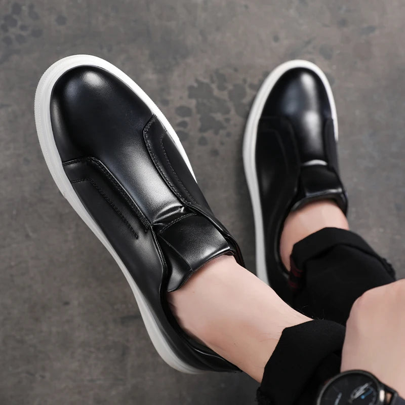 Fashion Men's Skateboard Shoes Sneakers Men Casual Slip-on Leather Loafers Flats