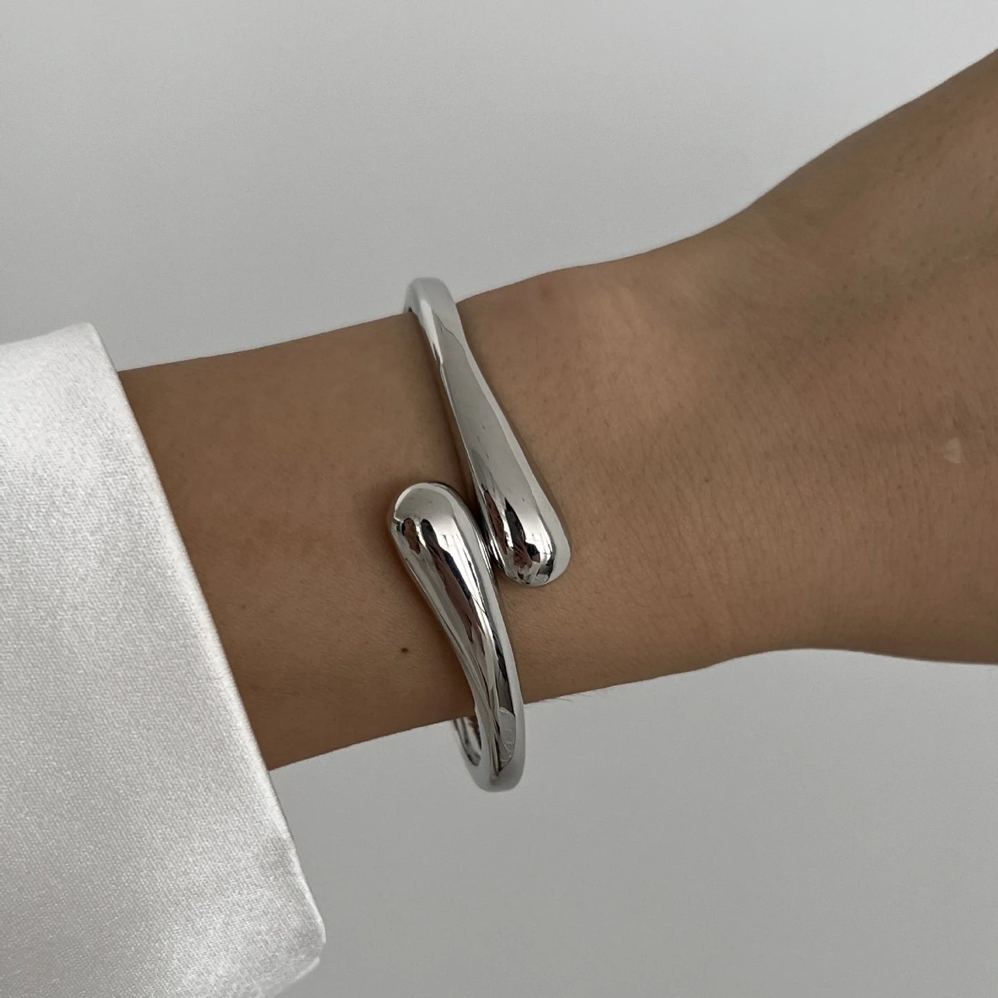 DIEZI Punk Hip Hop Geometric Cuff Bangles Exaggerated Irregular Gold Silver Color Metal Spring Bangles For Women Men Bracelet