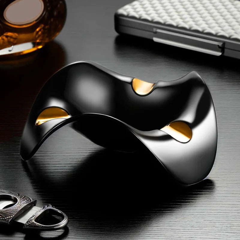 Triangular Ceramic Cigar Ashtray, Wave Design Multi-Caliber Smoke Groove