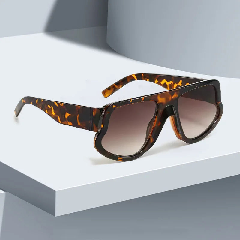 2025 New In Fashion Rectangle Sunglasses Women Brand Designer Eyewear Vintage Small Frame Sun Glasses Ladies Black Square