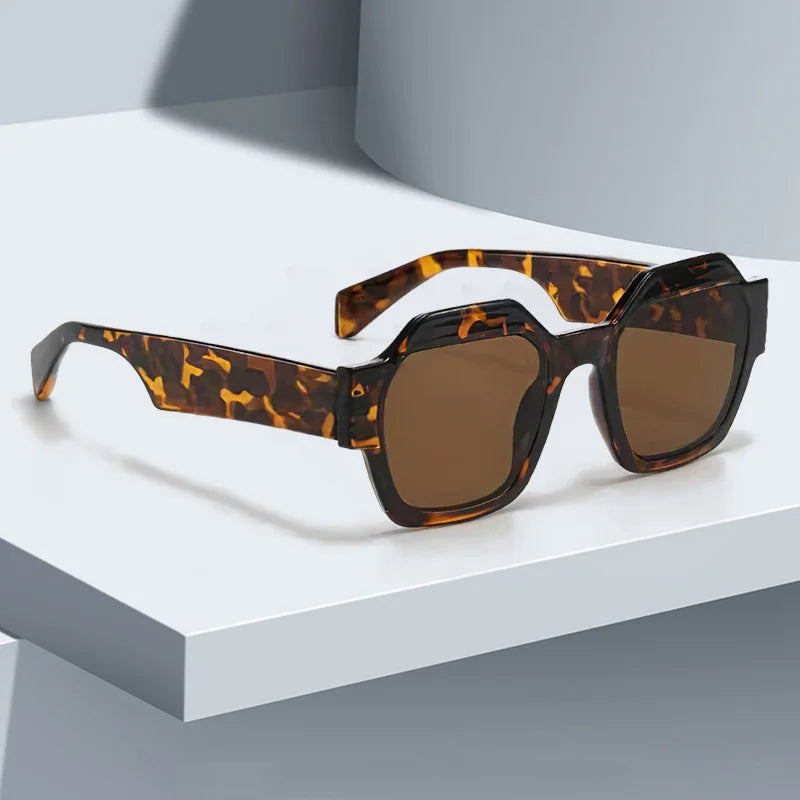2025 New In Luxury Vintage Cat Eyt Sunglasses Women 2025 Fashion V Shape Designer Sun Glasses Female Eyewear UV400 Gift for Girl