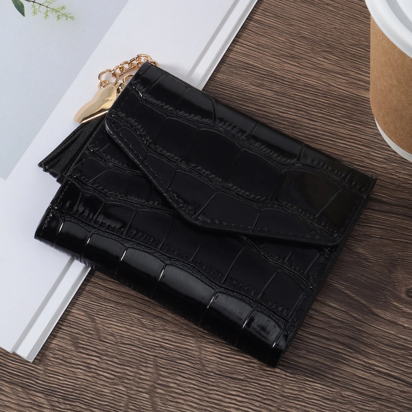 Fashionable metal heart-shaped and tassel decorated small wallet coin pocket small wallet three fold women's wallet mini, women'