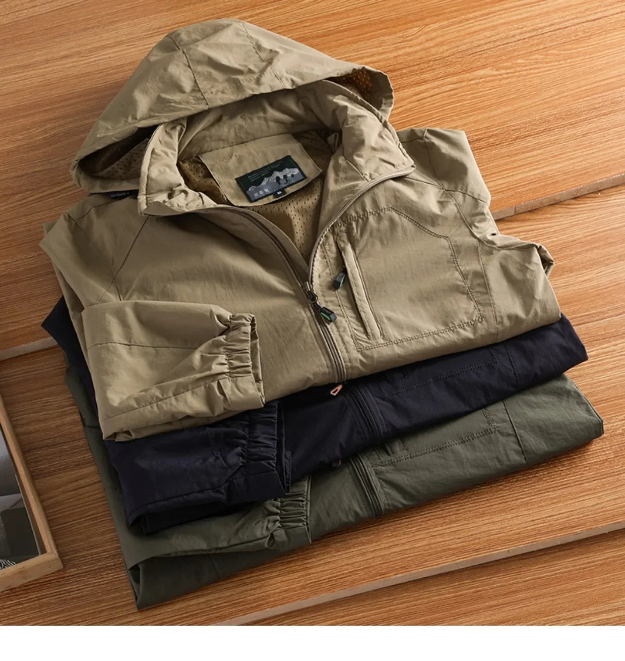 Men's Jacket Spring and Autumn Three Proof Fashion Casual Loose Hooded Professional Outdoor Windproof Windbreaker Coat