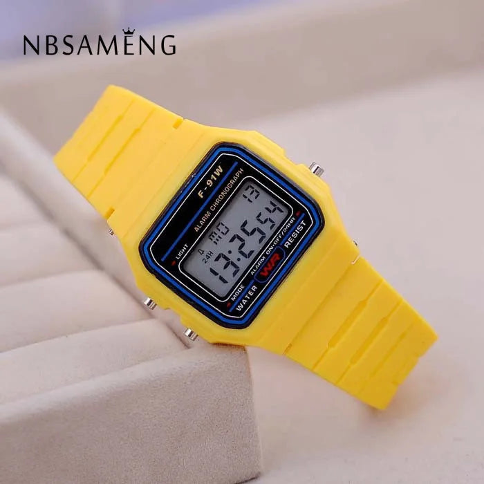 Luxury Ladies Wristwatches Relojes Para Mujer Retro Square Electronic Watches Digital Display Women Men Watch Rose Gold Silver