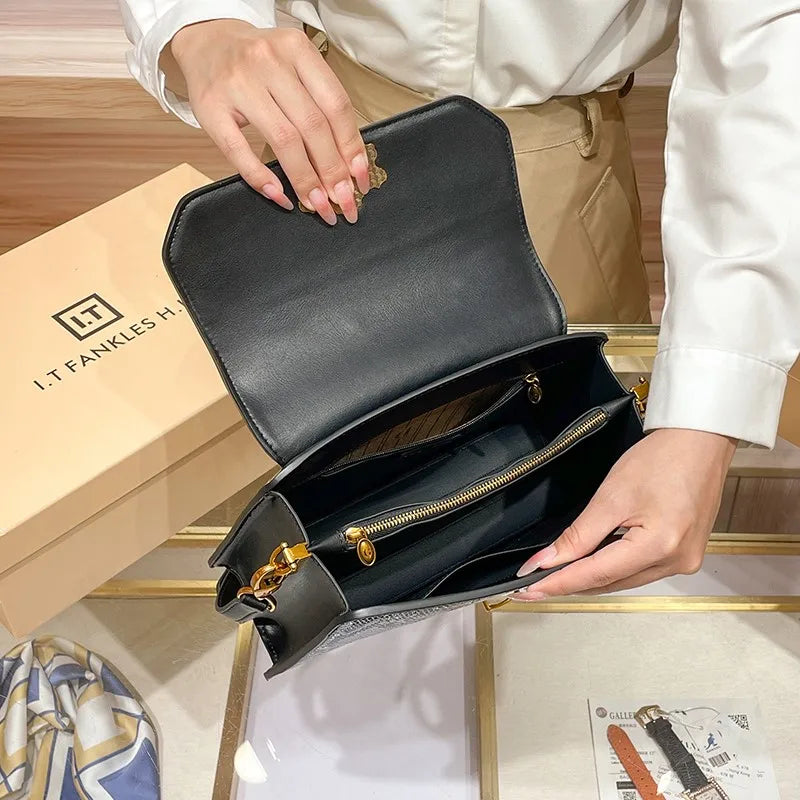 Light luxury brand women's handbag for spring and summer 2025, designer's high-quality shoulder bag, fashionable crossbody bag,
