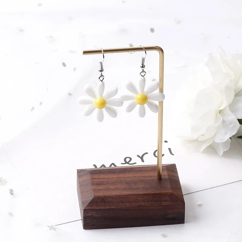 Big Resin White Daisy Dangle Earring for Women New Simple  Bellis Perennis Sunflower Daily Ear Jewelry Wholesale Christmas Gift