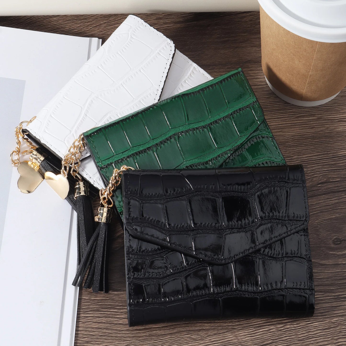 Fashionable metal heart-shaped and tassel decorated small wallet coin pocket small wallet three fold women's wallet mini, women'