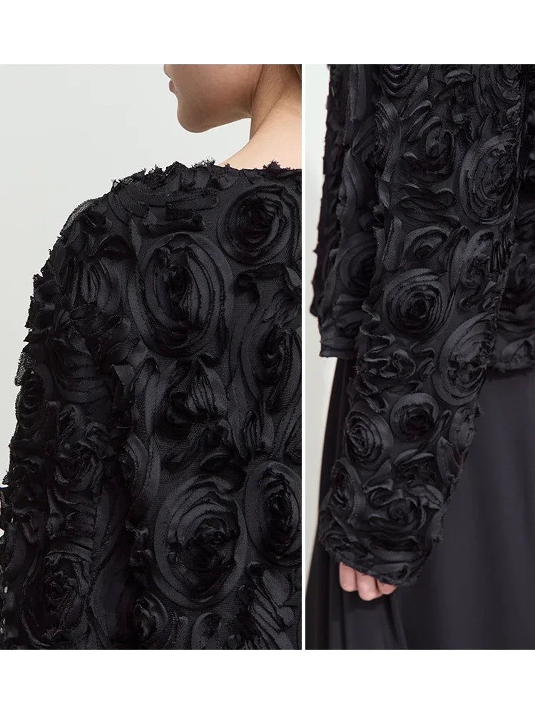 AMII Minimalism Short Jacket Women 2025 Autumn New Elegant Romantic Stereoscopic Flower O-Neck Hook Button Outwear Coat 12521066