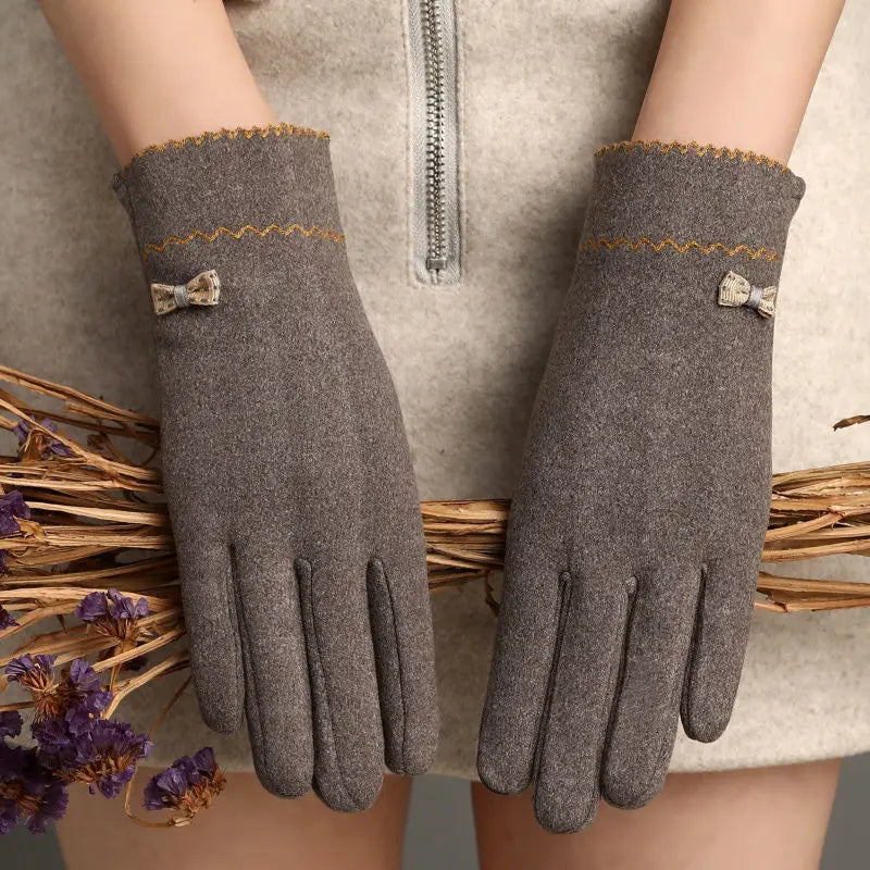 New Fashion Gloves Autumn Winter Cute Furry Warm Mitts Full Finger Mittens Women Outdoor Sport Female Gloves Screen