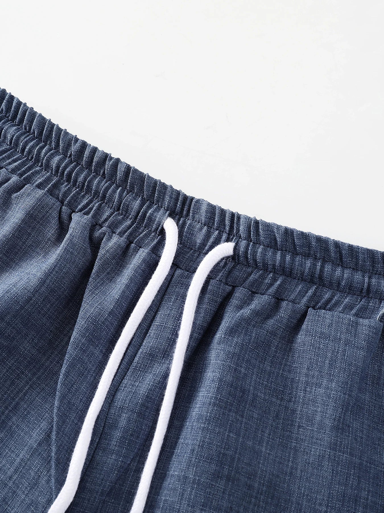 Plus Size Men's Minimal Textured Set, Single Pocket Linen Shirt & Matching Shorts for Casual Commute