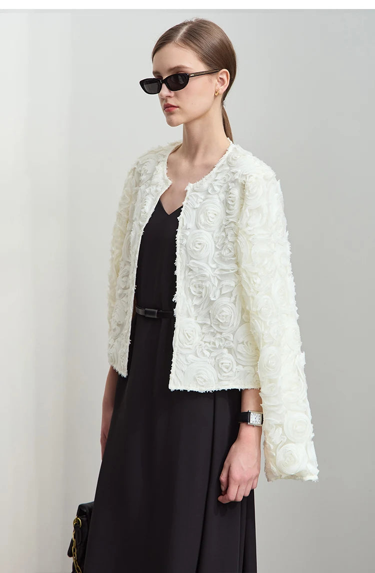 AMII Minimalism Short Jacket Women 2025 Autumn New Elegant Romantic Stereoscopic Flower O-Neck Hook Button Outwear Coat 12521066