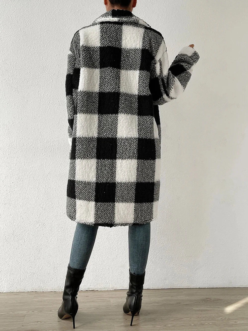 Cardigan 2023 Autumn Long Sleeved Turn-down Collar Plush Plaid Coat Loose Temperament Commuter Longline Jacket Women Outerwear