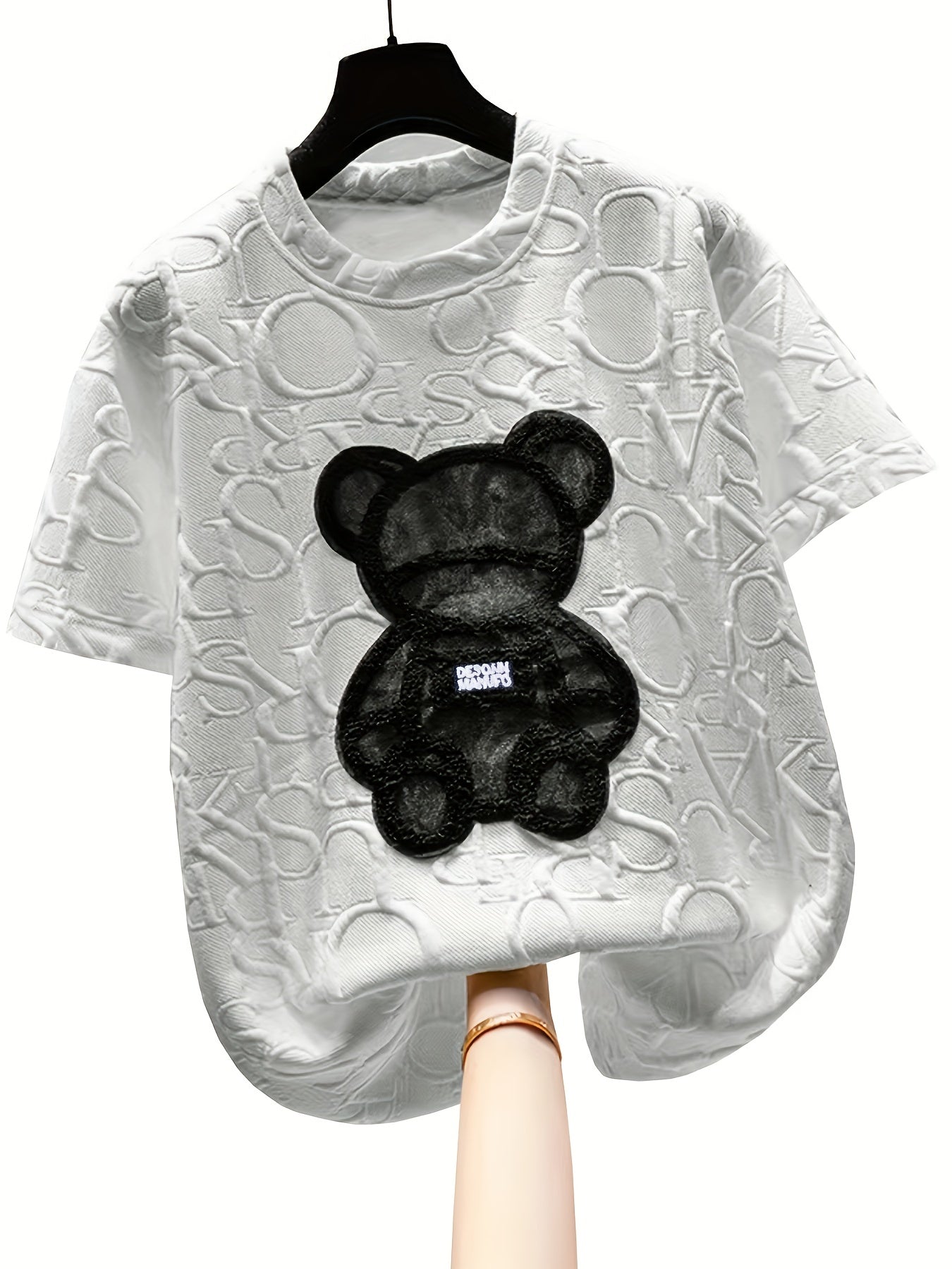 Playful Bear-Patched Tee for All Seasons - Comfy, Casual, Breathable & Easy-Care, Perfect for Year-Round Chic