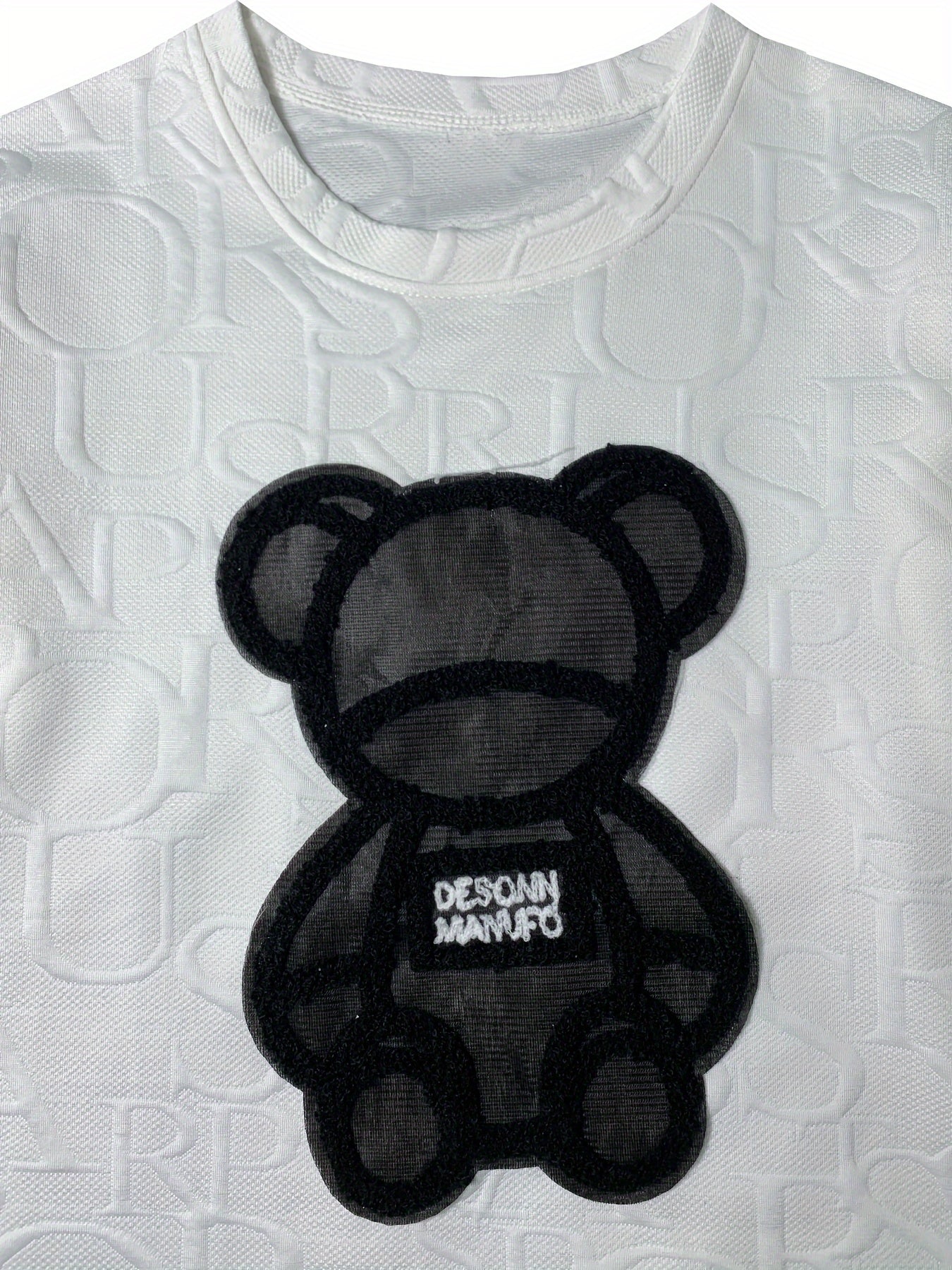 Playful Bear-Patched Tee for All Seasons - Comfy, Casual, Breathable & Easy-Care, Perfect for Year-Round Chic