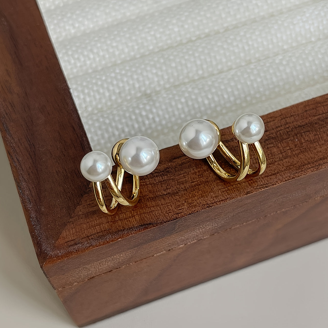 Hot Sale Stylish Versatile Stud Earrings Inlaid White Faux Pearls Elegant Alloy Ear Piercing Jewelry