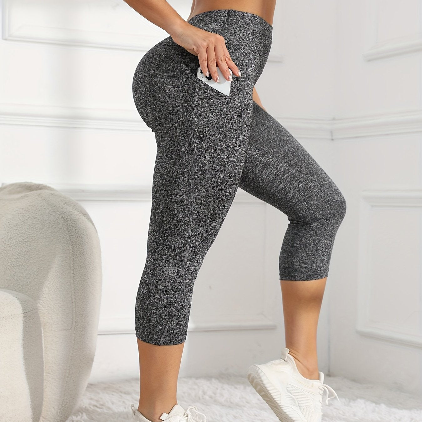 Women's High-Waisted 7/8 Length Leg Workout Leggings - Full-Length Leg Muscle-Building Gym Pants with Pockets, Solid Green Yoga Pants for Cycling, Pilates, Training | All-Season Fitness Pants with 7/8th Leg Coverage, Smooth T