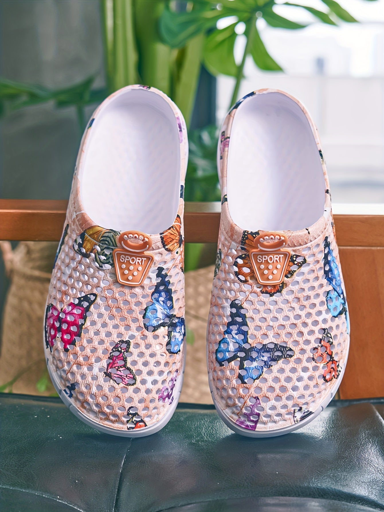 Women's Fashion Butterfly Pattern Hole Slippers, Summer Non-slip Beach Slippers for Koningsdag/King's Day